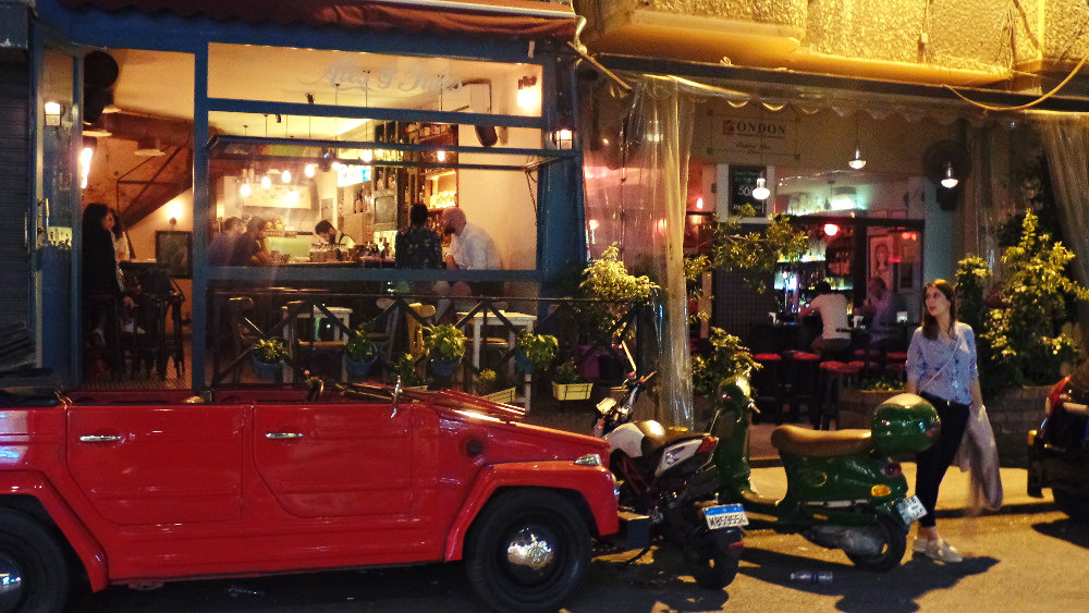 Hamra by night Hamra by night