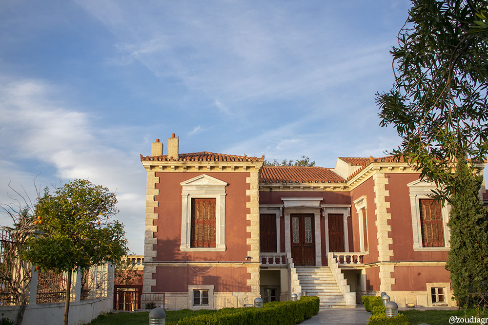 Κόκκινο σπίτι, Χαλκίδα Κόκκινο σπίτι, Χαλκίδα